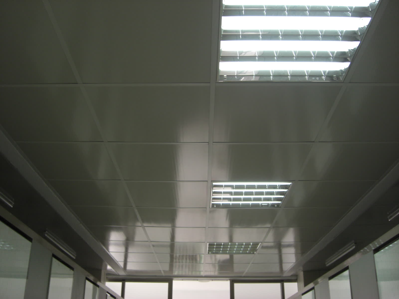 臺南縣立新東國中西邊側所整建工程