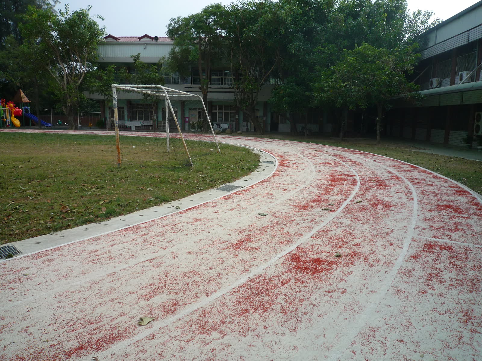 臺南縣新營市新興國民小學 照片2