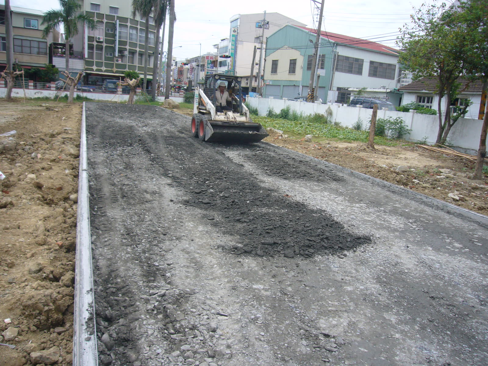 臺南縣關廟國小辦理「新建運動場工程」 照片2